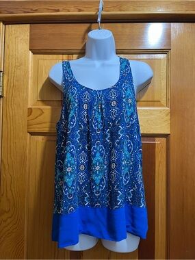 Blue Paisley Scoop Neck Tank with Solid Hem